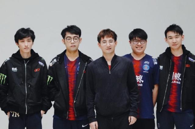 狼堡的战术 狼堡的战术