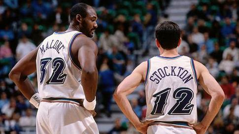 传球至底角 传球至底角